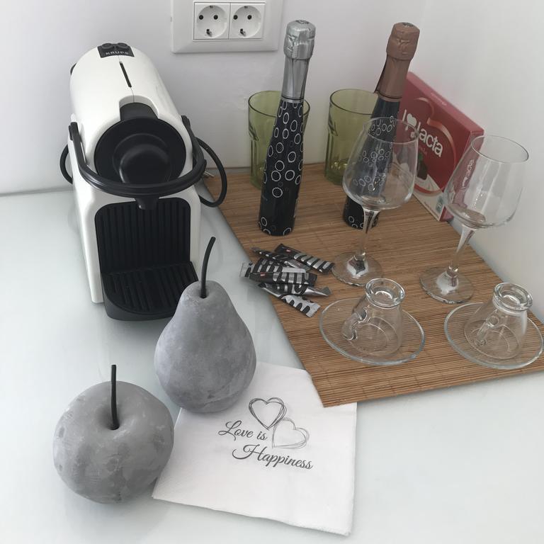 אורנוס Yanna Asteri Suites מראה חיצוני תמונה